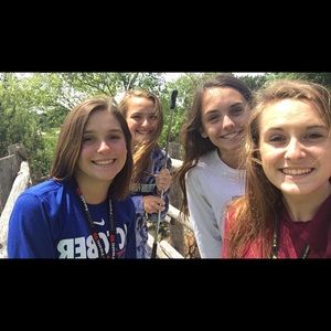 Meet your Posher, Ashley